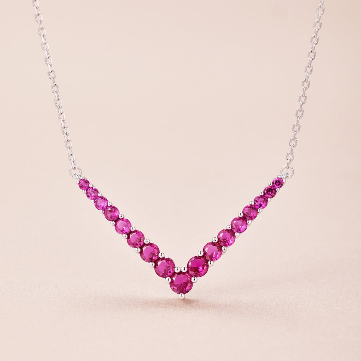 [Rose Jewels]Verzierte Halskette mit Rundschliff