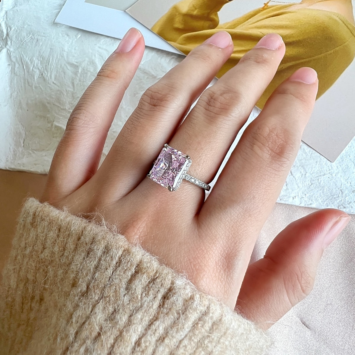 [Rose Jewels]4.0 Carat Luxurious Engagement Ring