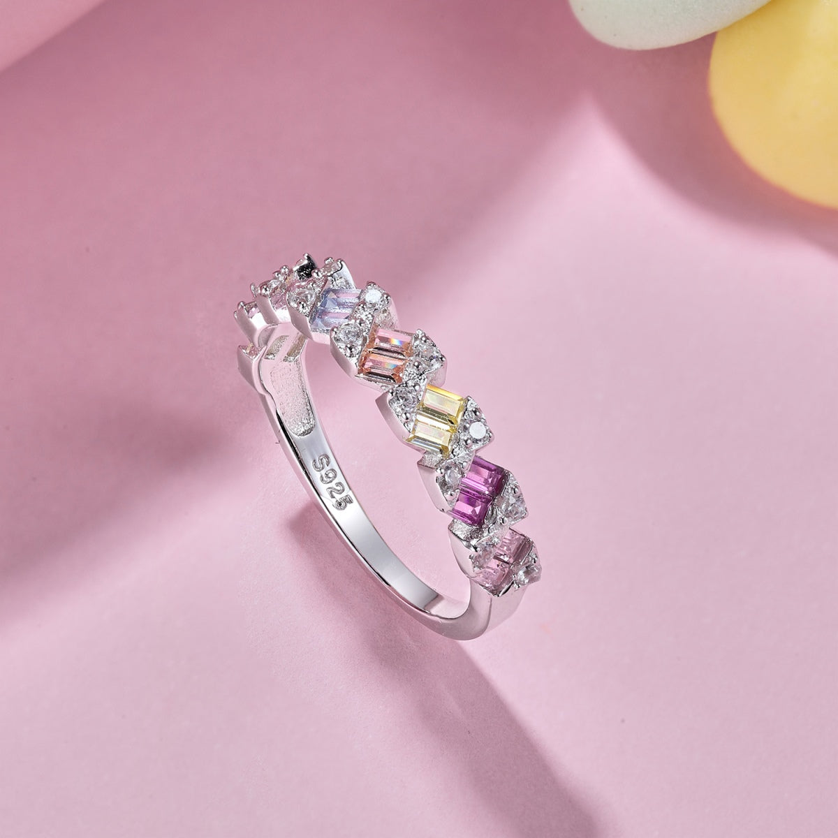 [Rose Jewels]Delicate Vibrant Emerald Cut Daily Ring