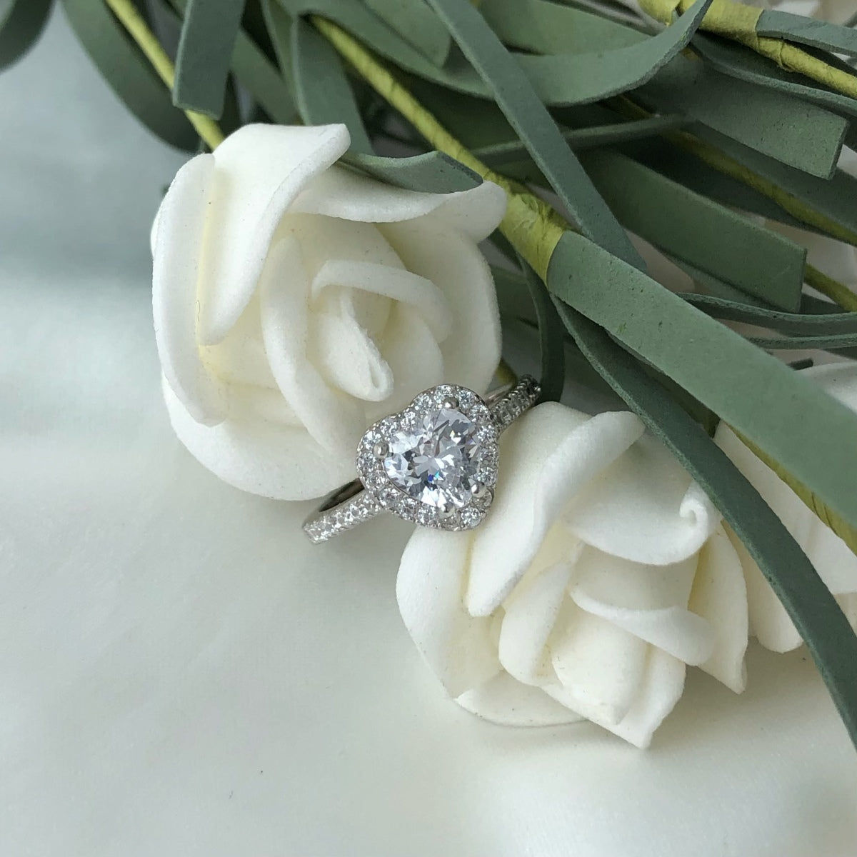 [Rose Jewels]Eternity Splashy Romantic Heart Shape Lover Ring