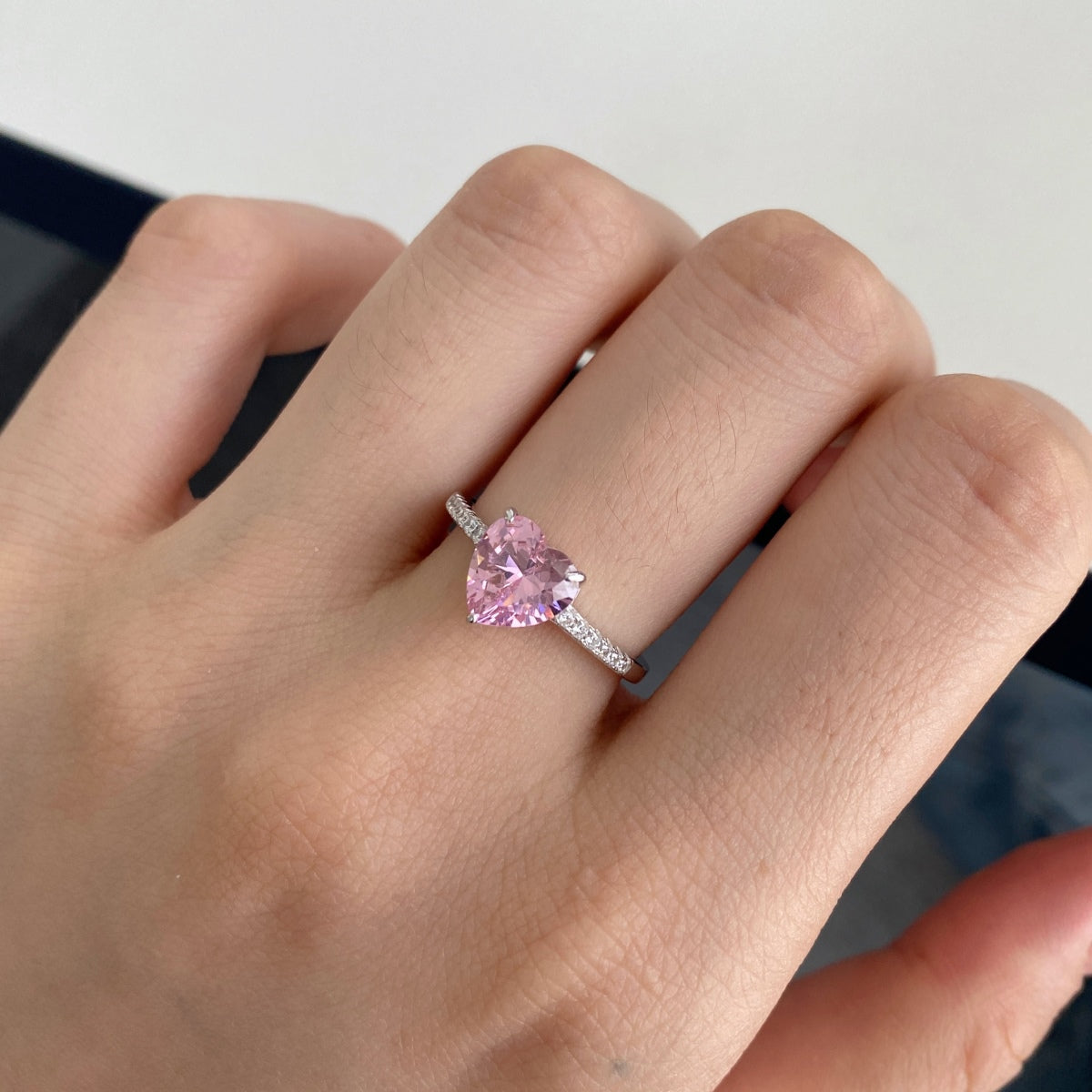 [Rose Jewels]2.0 Carat Dazzling Lustrous Heart Cut Lover Ring