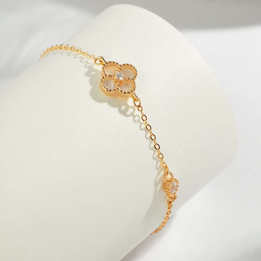 [Rose Jewels]Delicate Four Leaf Clover Bracelet