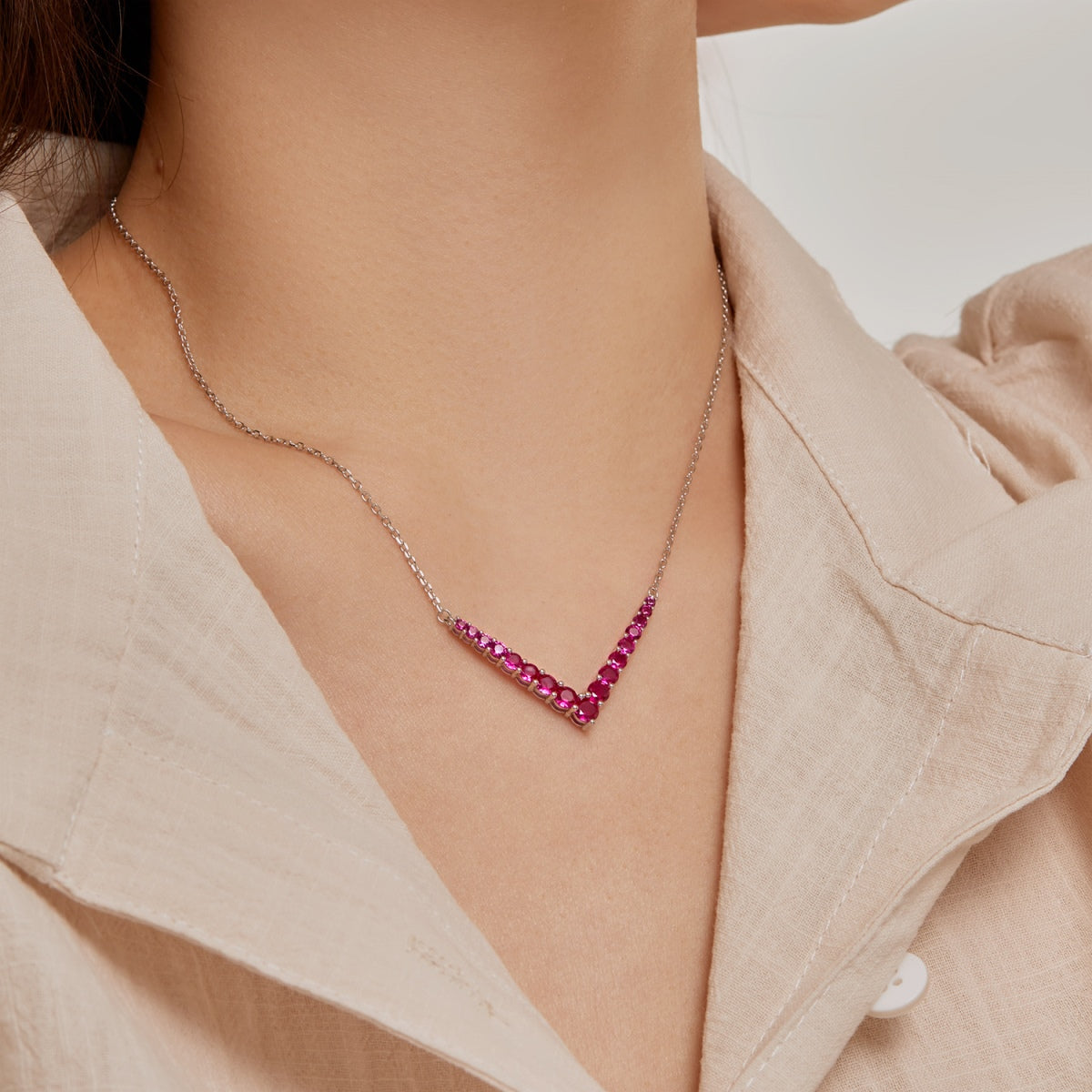 [Rose Jewels]Verzierte Halskette mit Rundschliff