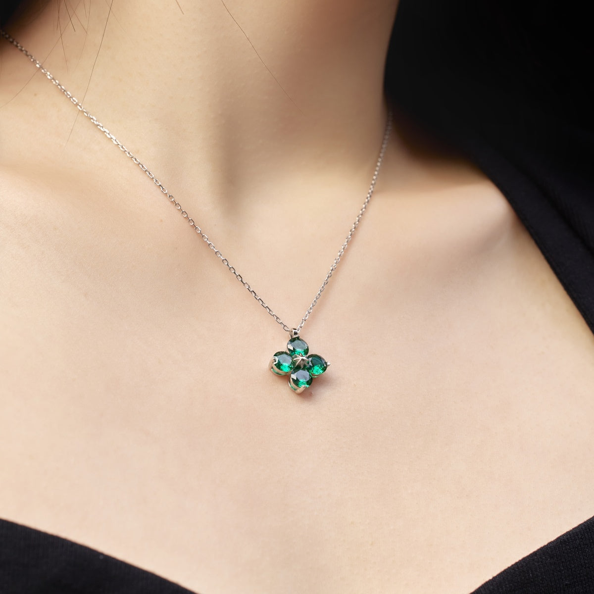 [Rose Jewels]Four-Leaf Clover And Eight-Pointed Star Necklace