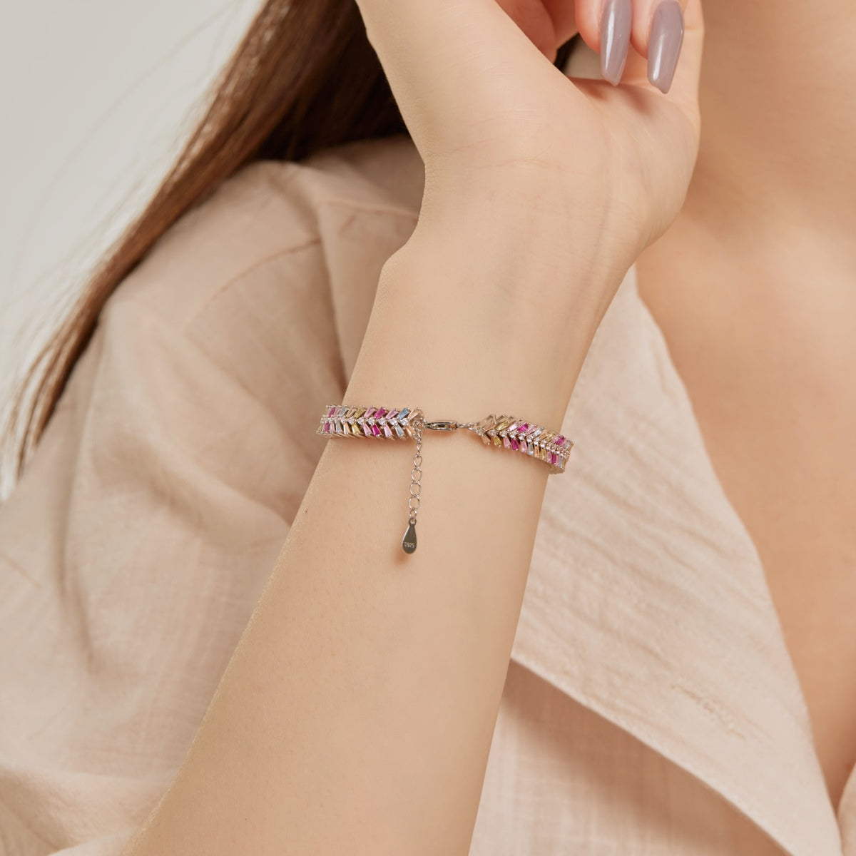 [Rose Jewels]Zierliches strahlendes Smaragdschliff-Tagesarmband