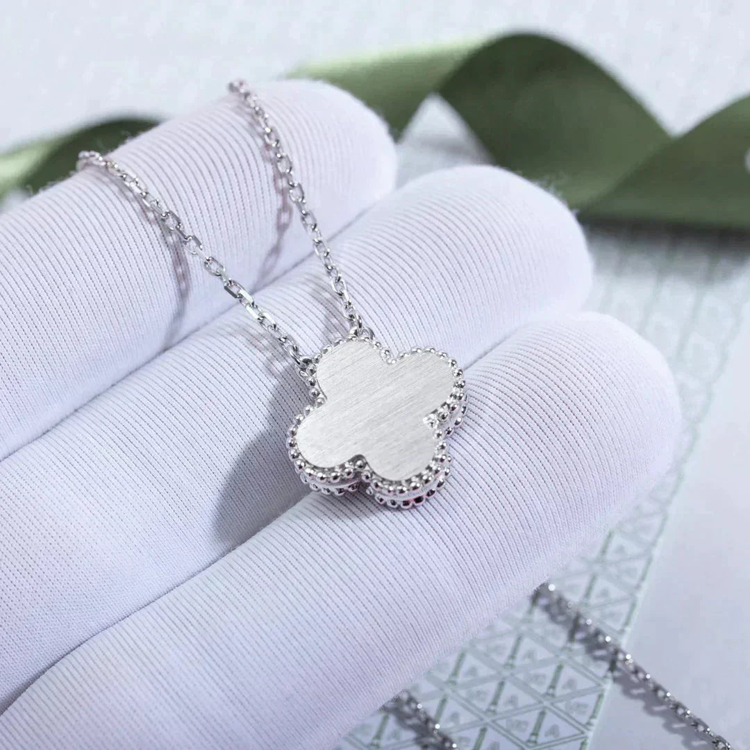 [ROSE]CLOVER  15MM DIAMOND LASER NECKLACE SILVER