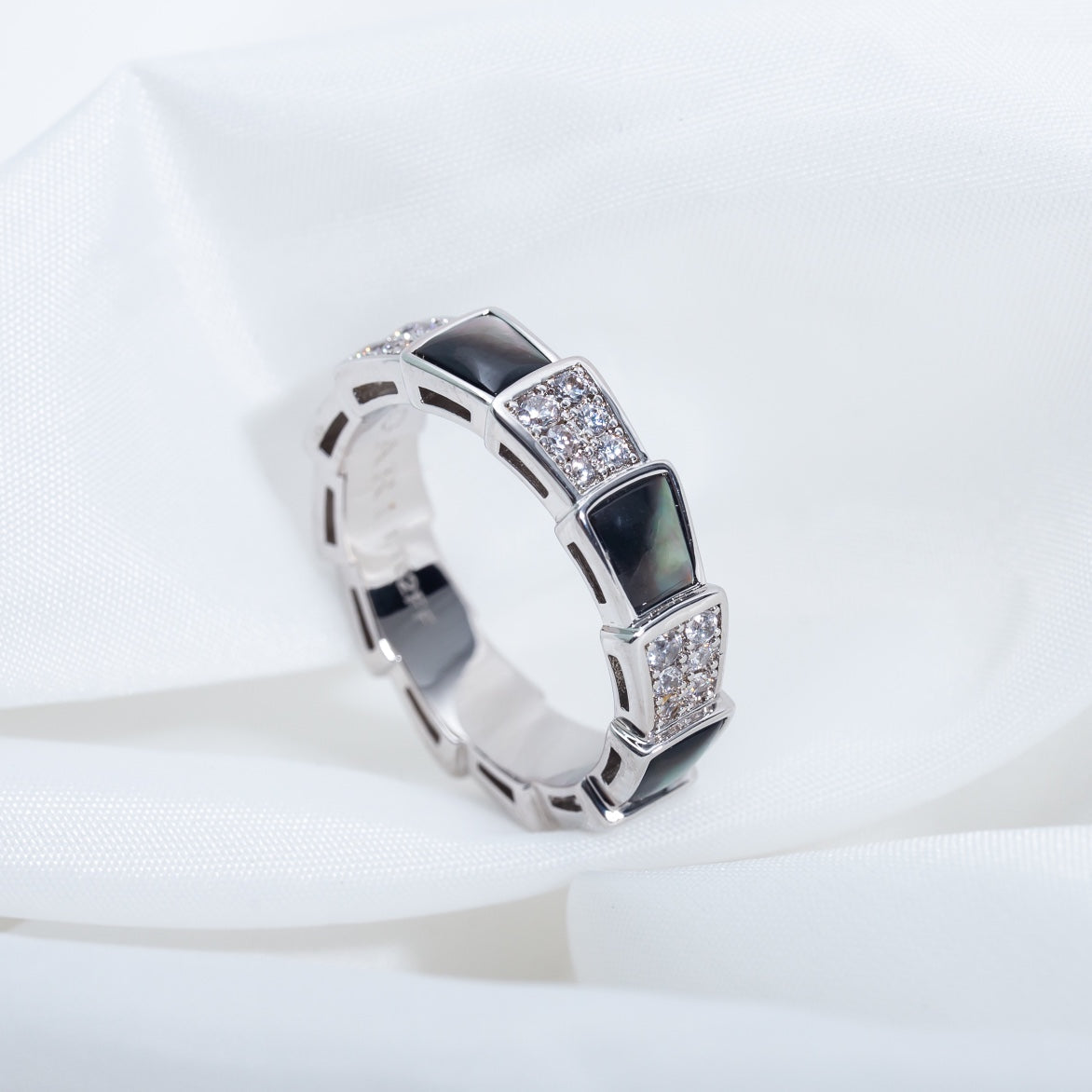 [Rose Jewels]SERPENTI RING SILBER DIAMANT SCHWARZ MOP 4MM