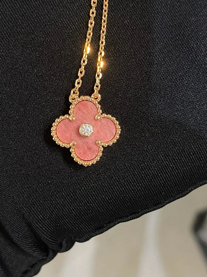 [ROSE]CLOVER 15MM DIAMOND RHODONITE NECKLACE