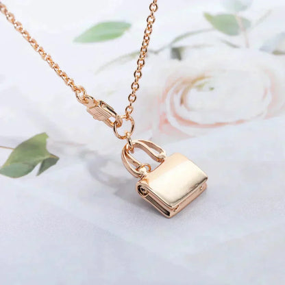 [Rose Jewels]AMULETTE PEDANT ROSE GOLD NECKLACE