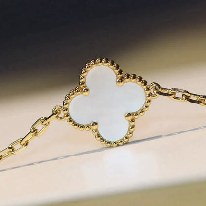 [ROSE]CLOVER 20 MOTIFS WHITE MOP NECKLACE