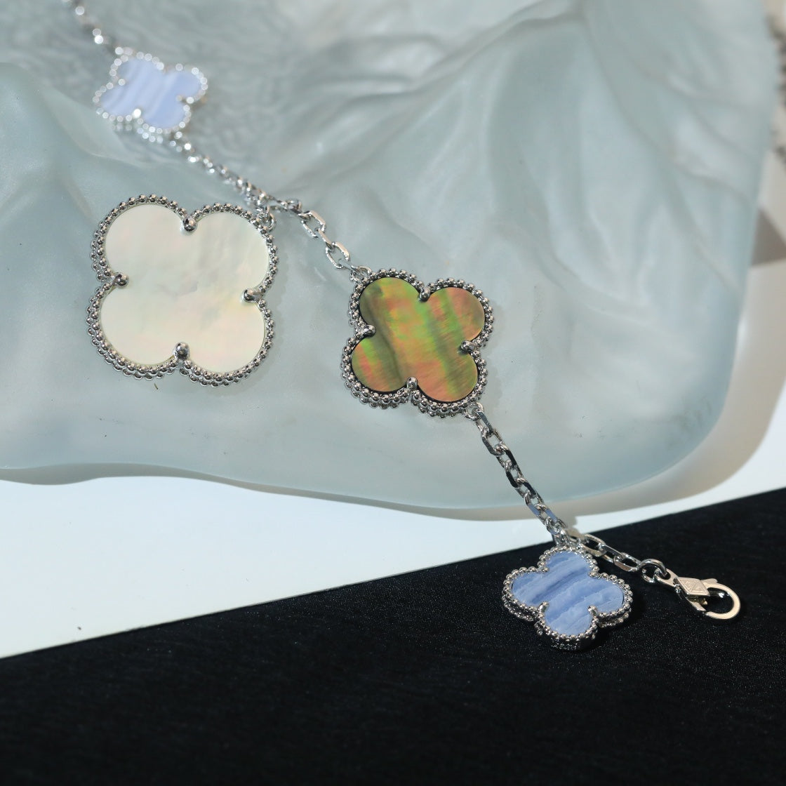 [ROSE]CLOVER BRACELET 5 MOTIFS MOP CHALCEDONY SILVER