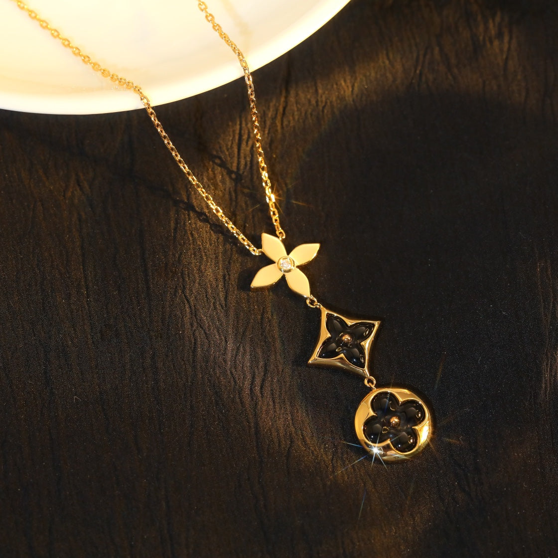 [Rose Jewels]HALSKETTE AUS ROTGOLD MIT STERN UND SONNE