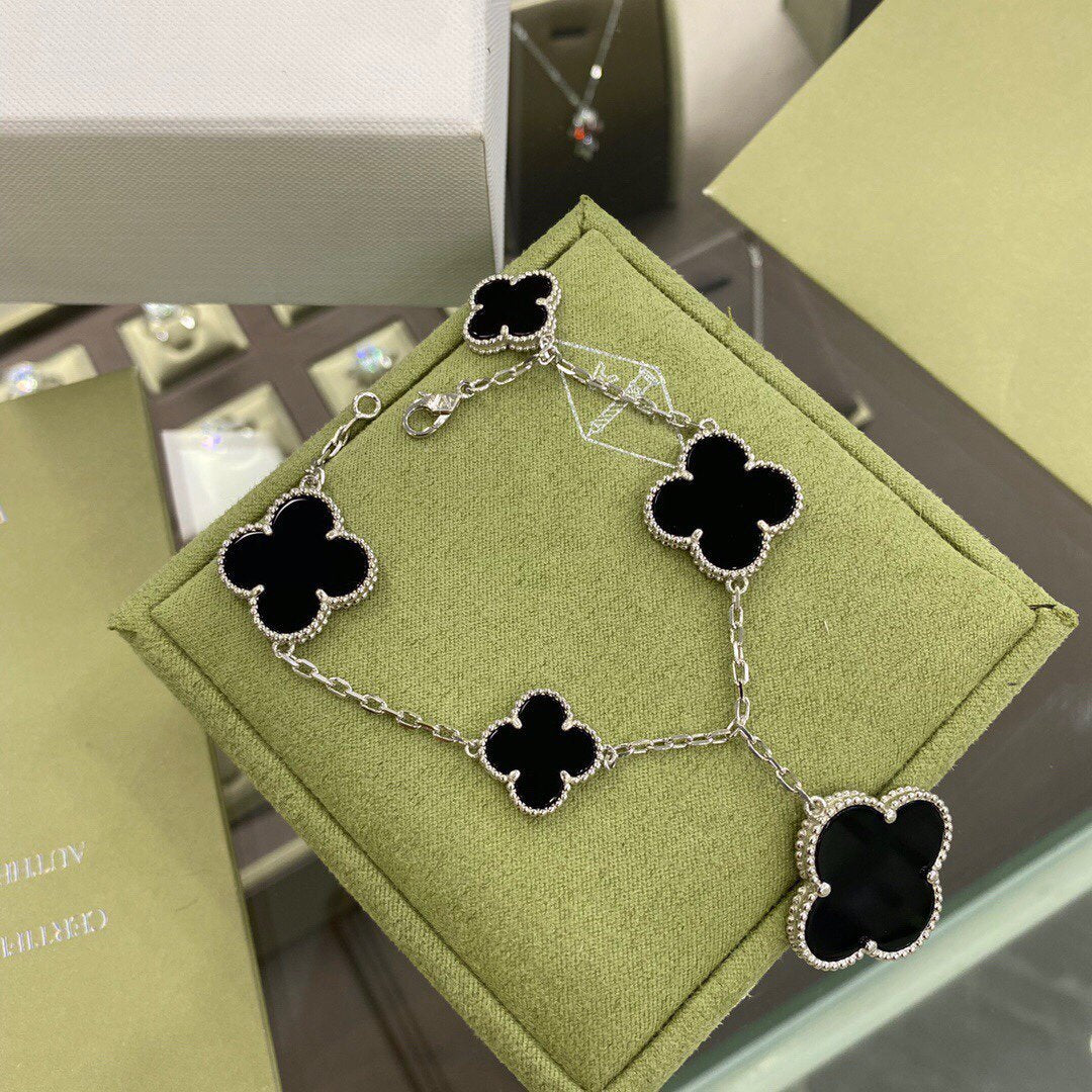 [ROSE]CLOVER 5 MOTIFS SIVLER ONYX BRACELET