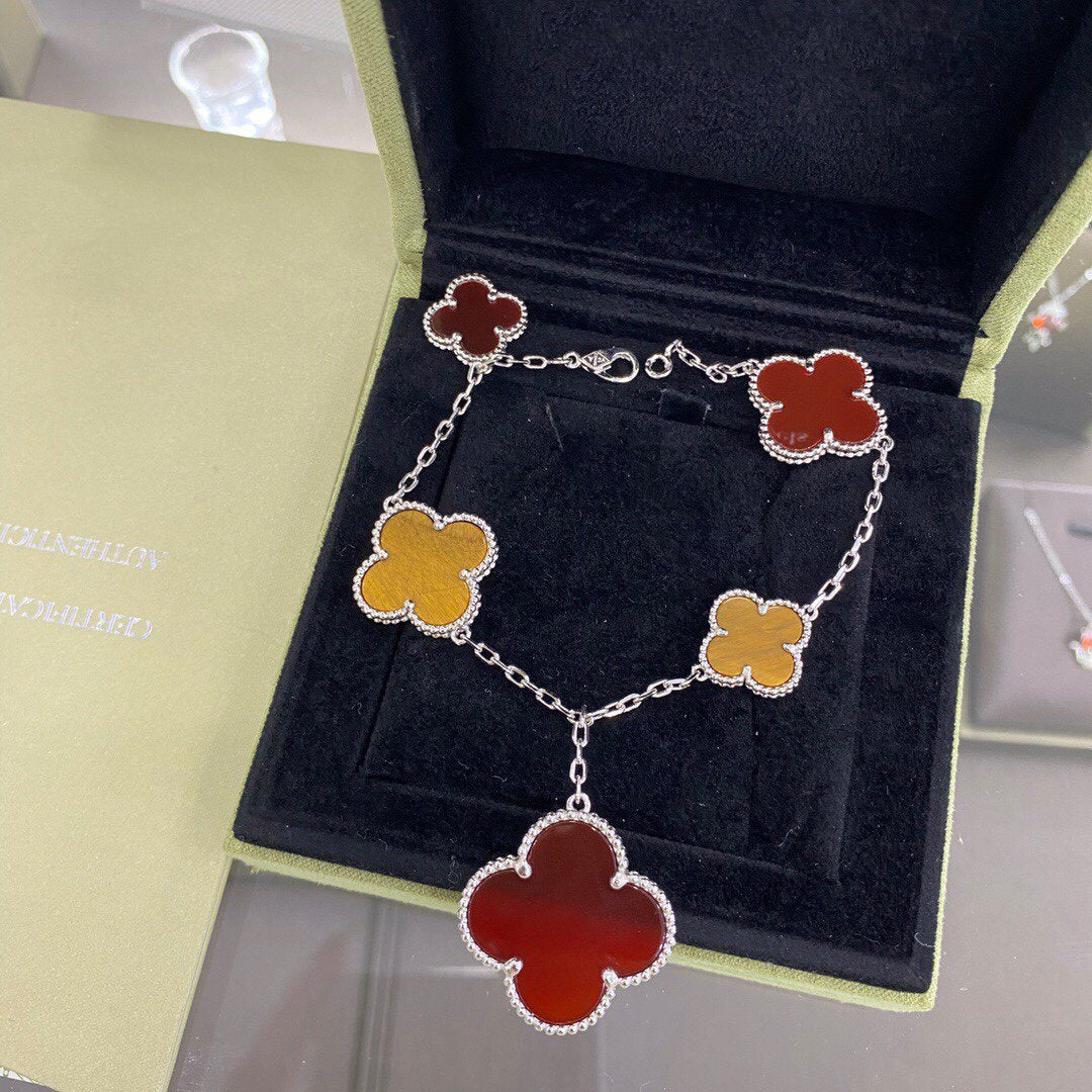 [ROSE]CLOVER 5 MOTIFS SIVLER CARNELIAN TIGER EYE BRACELET