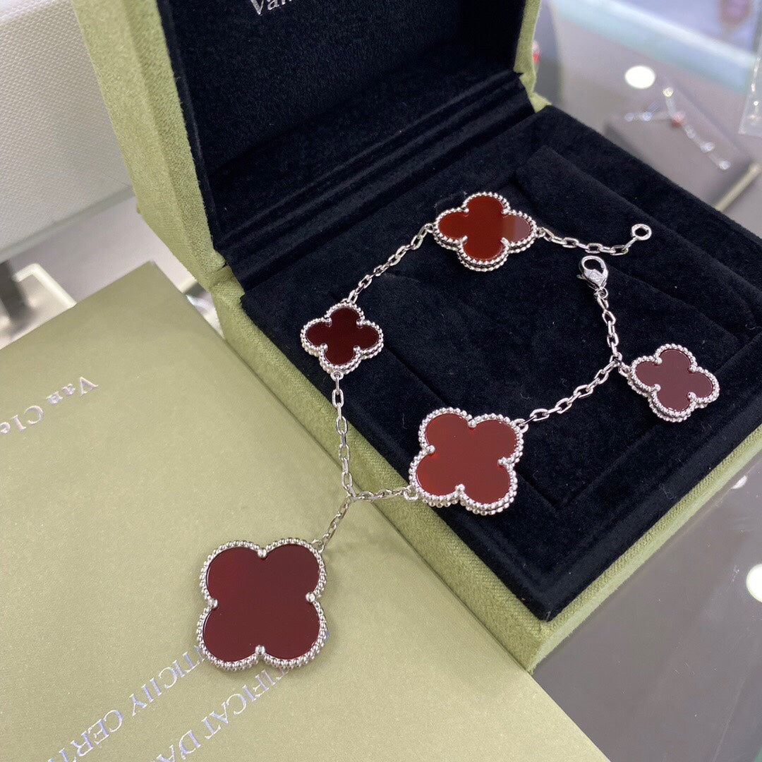 [ROSE]CLOVER 5 MOTIFS SIVLER CARNELIAN BRACELET