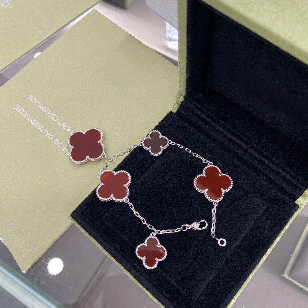 [ROSE]CLOVER 5 MOTIFS SIVLER CARNELIAN BRACELET