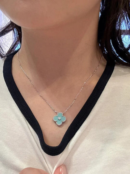 [ROSE]CLOVER 1 DIAMOND LIGHT BLUE SILVER NECKLACE