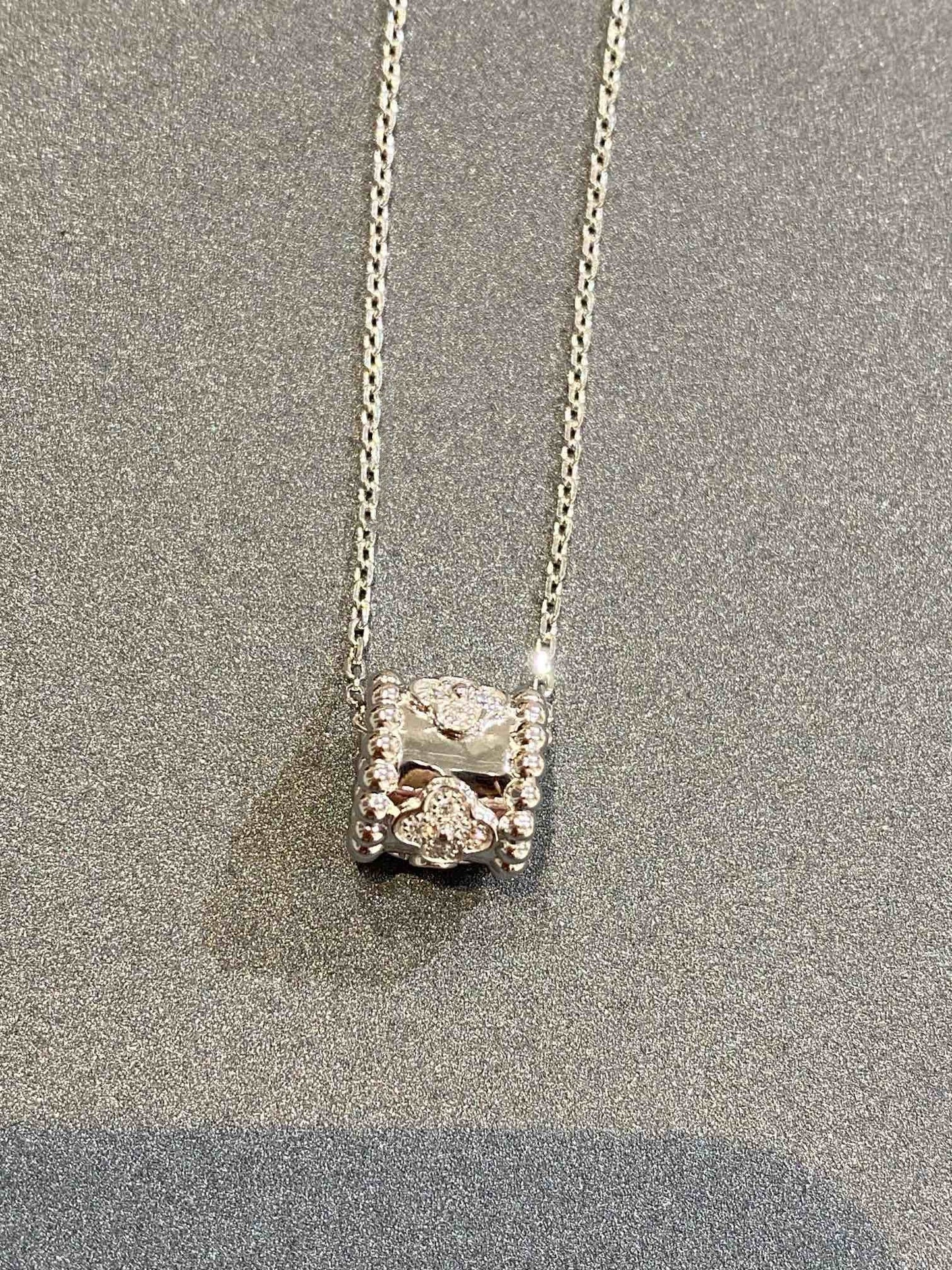 [ROSE]PERLEE PEDANT SIVLER DIAMOND NECKLACE