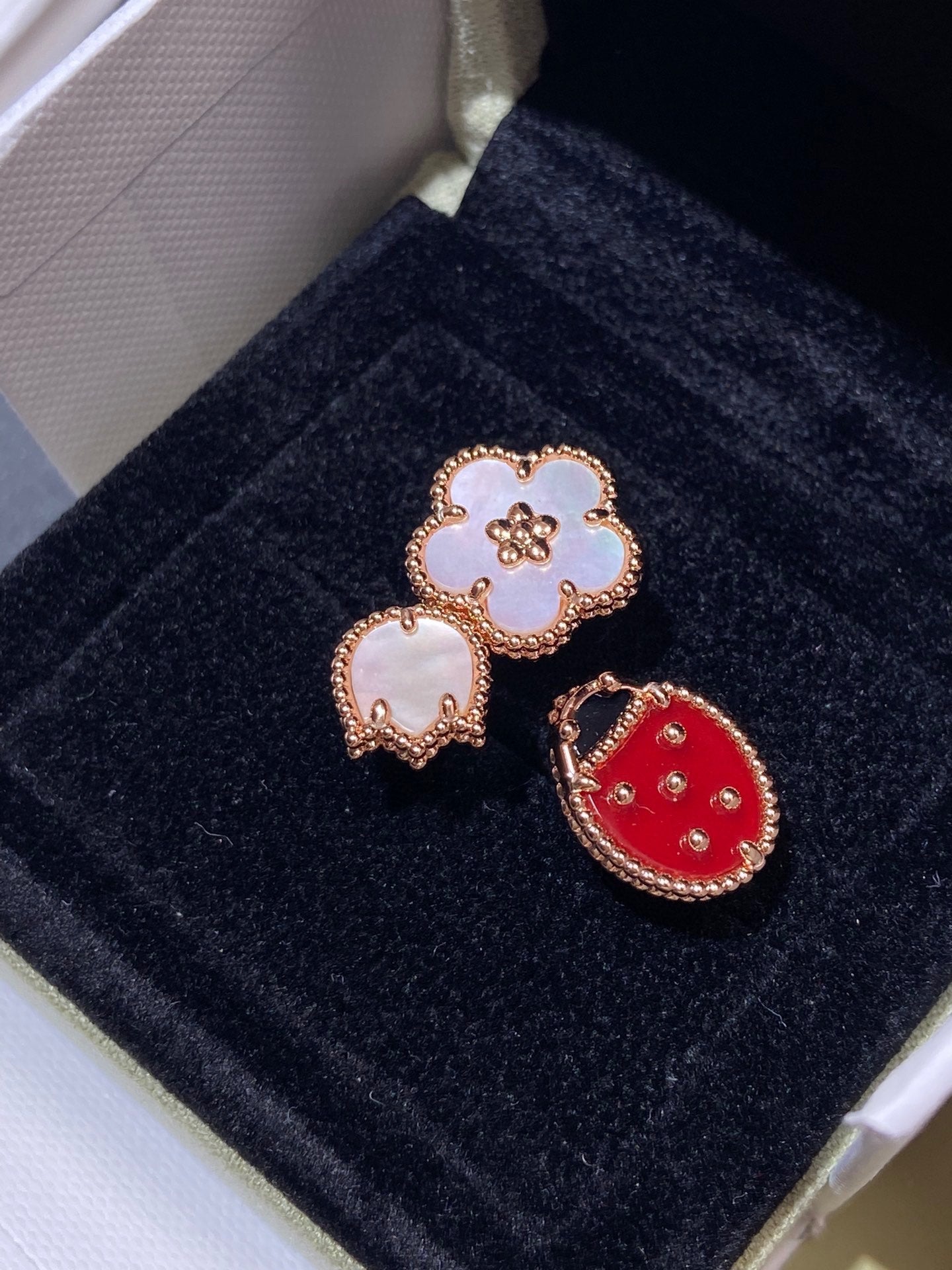 [ROSE]LUCKY 3 MOTIF ROSE GOLD RING