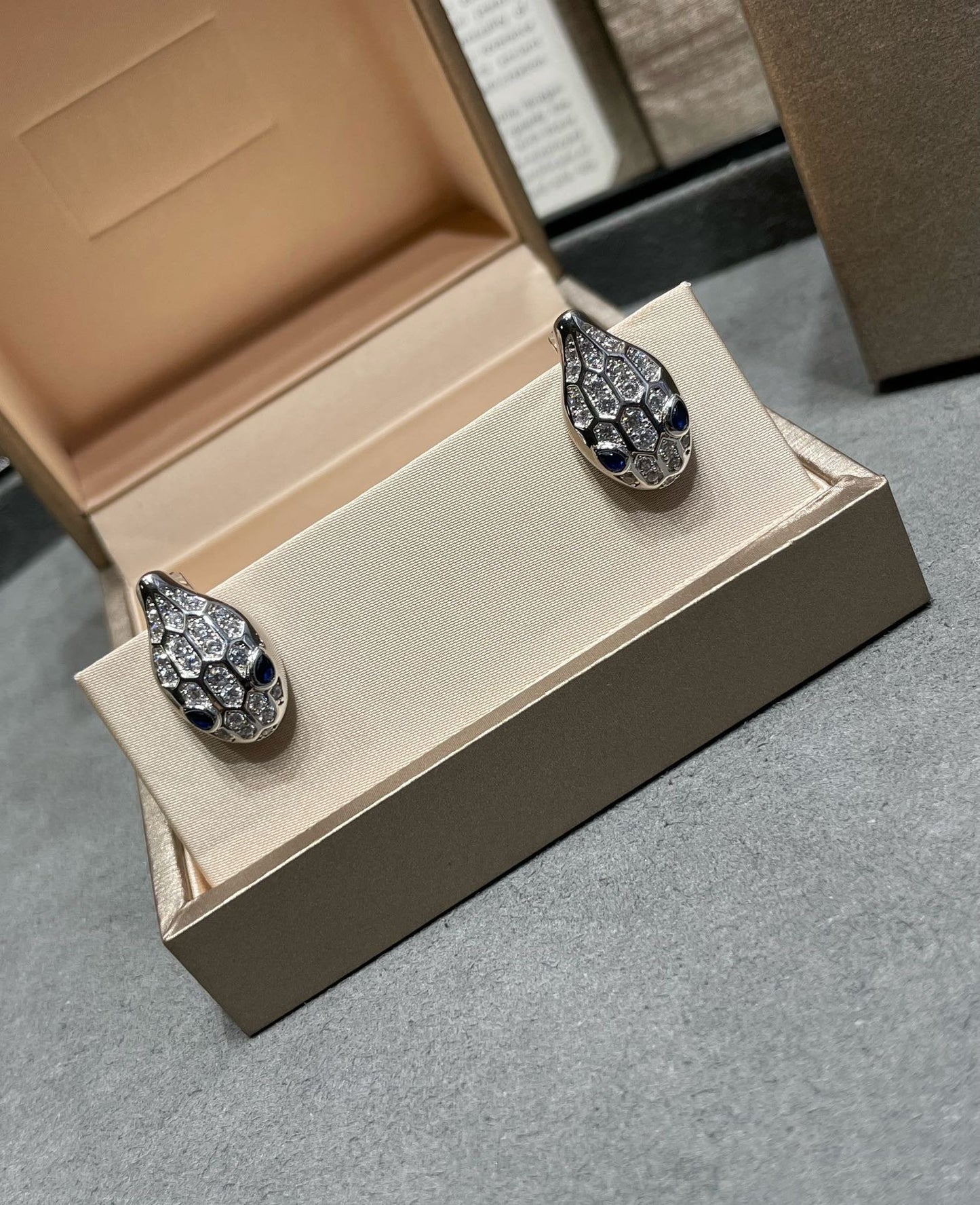 [Rose Jewels]SERPENT DIAMOND STUD EARRINGS