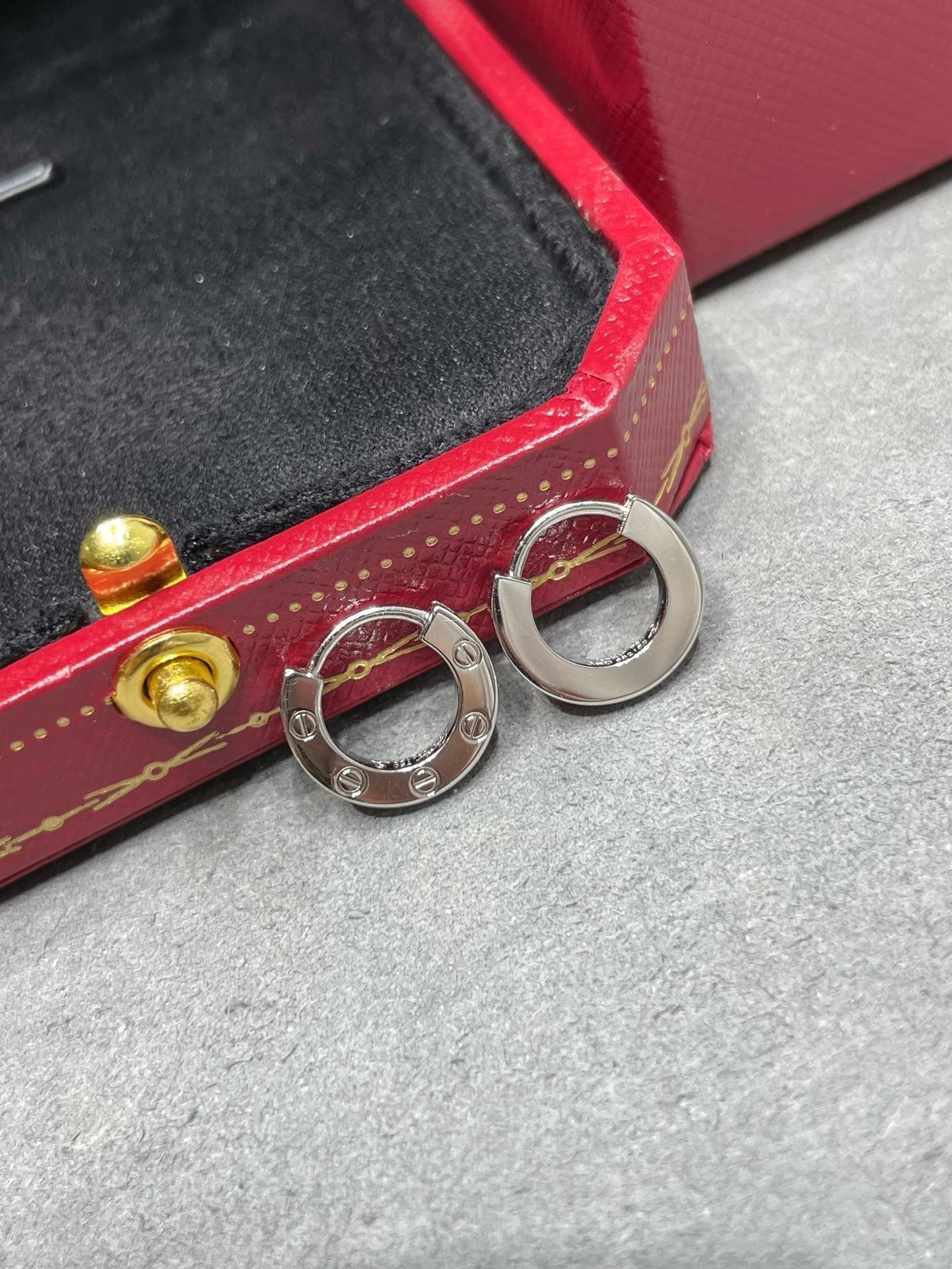 [ROSE]LOVE MINI EARRINGS