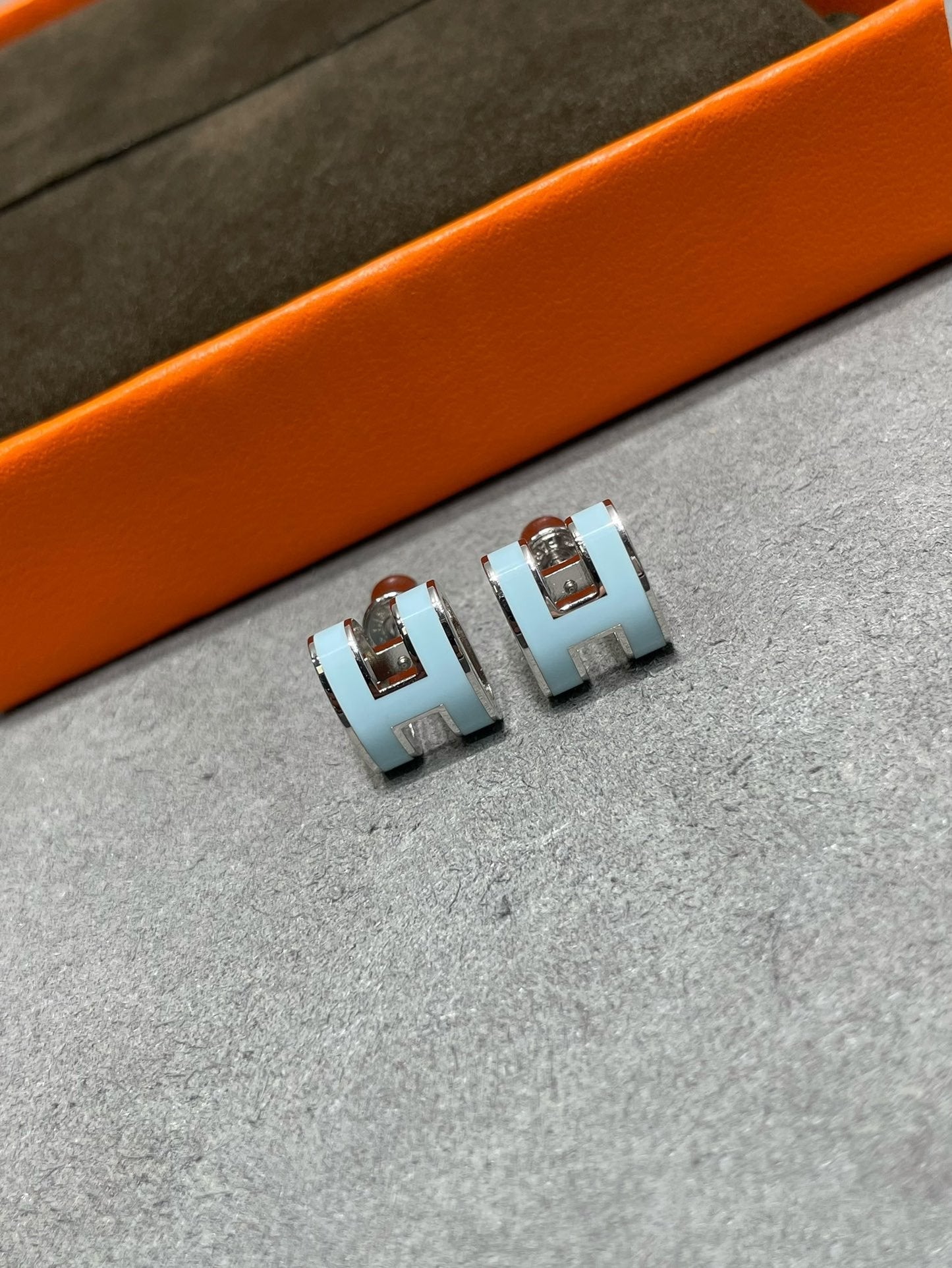 [Rose Jewels]POP H SKY BLUE STUD EARRINGS