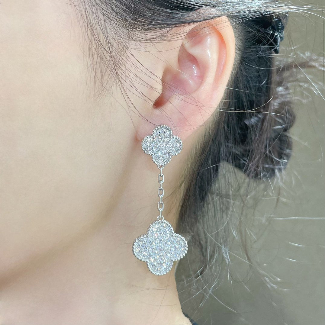 [ROSE]CLOVER 2 MOTIFS DIAMOND PAVED SILVER EARRINGS