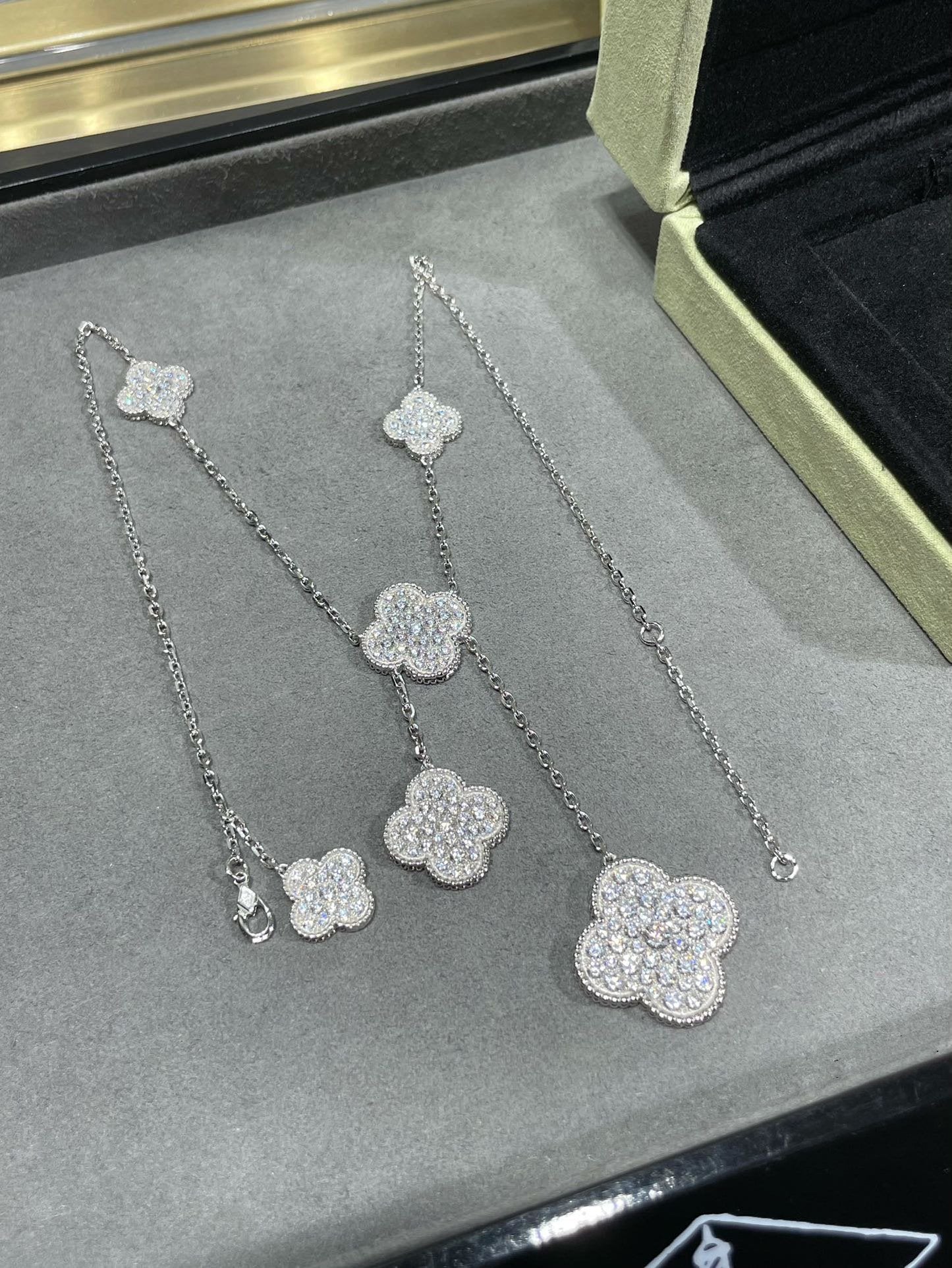 [ROSE]CLOVER 6 MOTIF DIAMOND PAVED NECKLACE