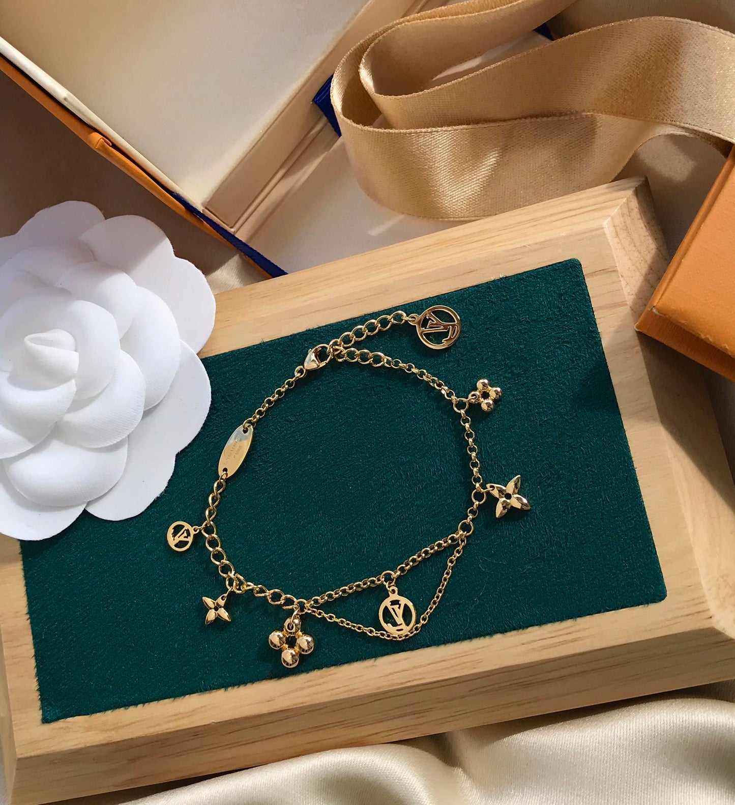 [Rose Jewels]LV BLOOMING ROSA GOLD MOP ARMBAND