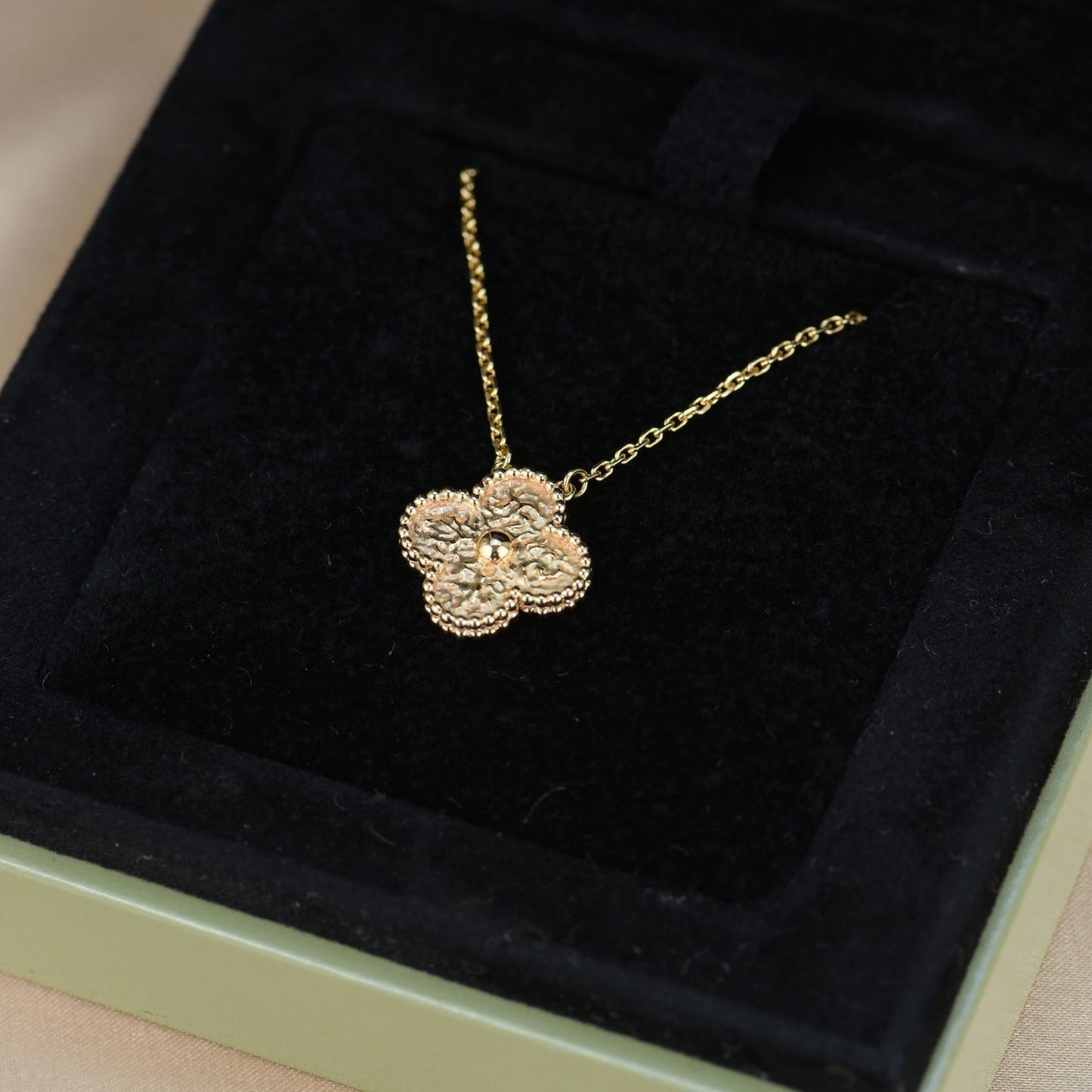 [ROSE]CLOVER 15MM  BRONZING NECKLACE