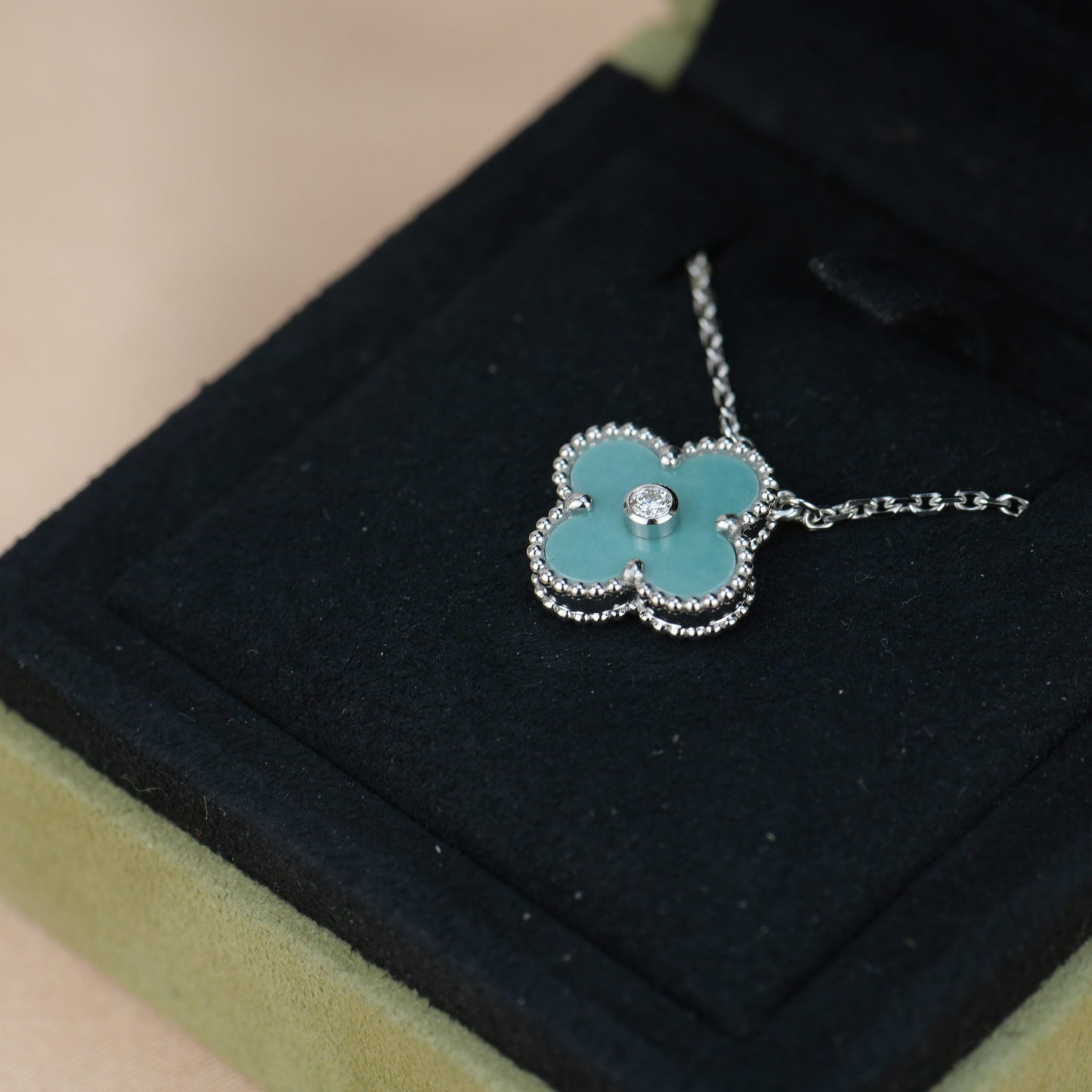 [ROSE]CLOVER 15MM DIAMOND SVRES PORCELAIN  NECKLACE SILVER