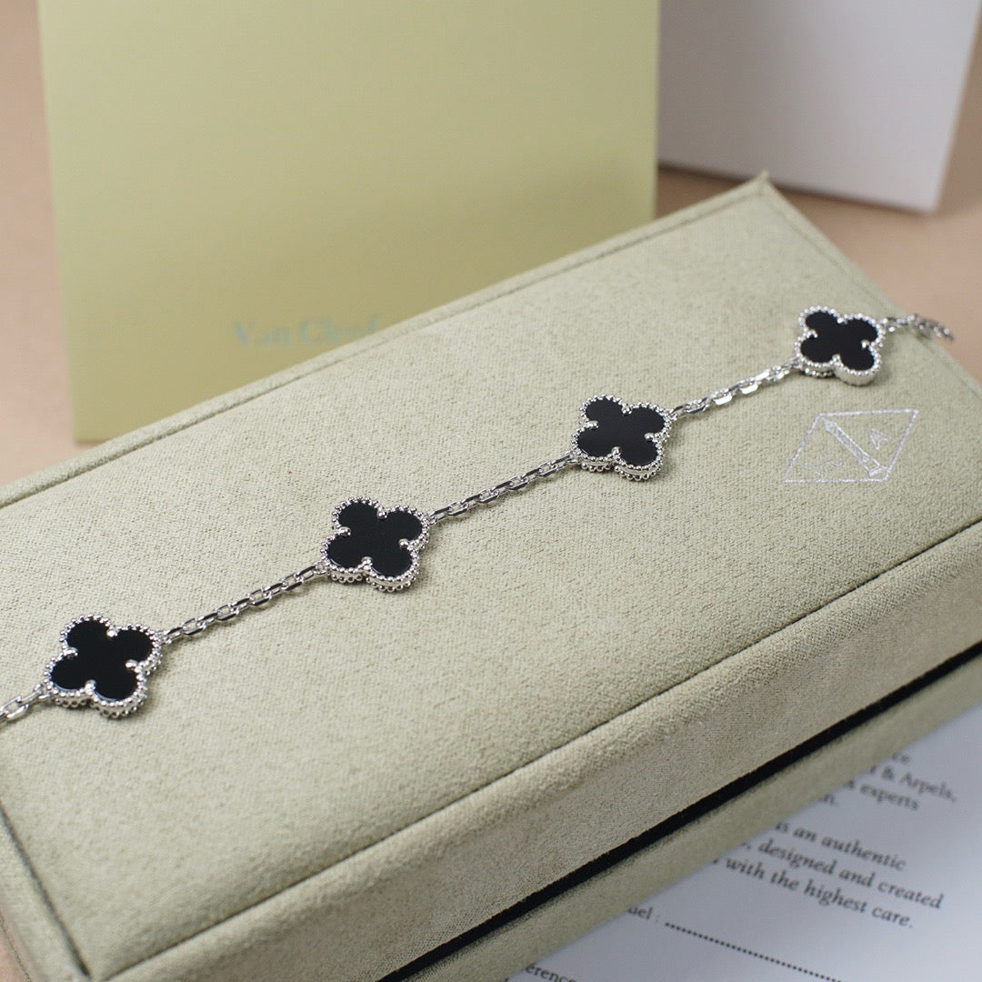 [ROSE]CLOVER 5 MOTIF ONYXS  BRACELET SILVER