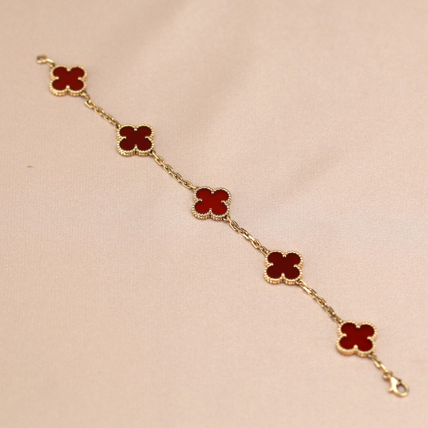 [ROSE]CLOVER 5 MOTIFS RED AGATE  BRACELET