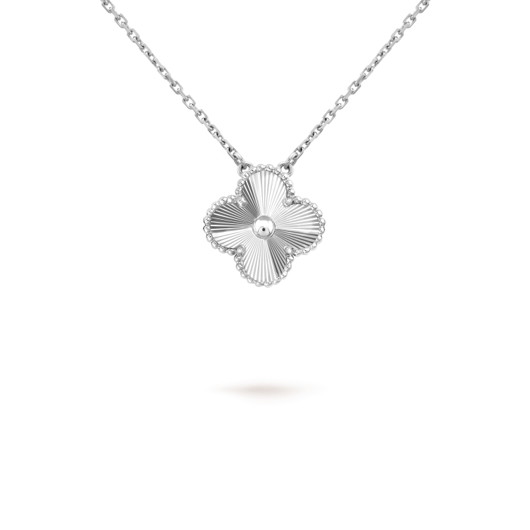 [ROSE]CLOVER 15MM LASER NECKLACE SILVER