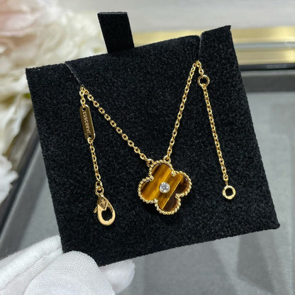 [ROSE]CLOVER 15MM DIAMOND AND YELLOW TIGER'S EYE AGATE necklace