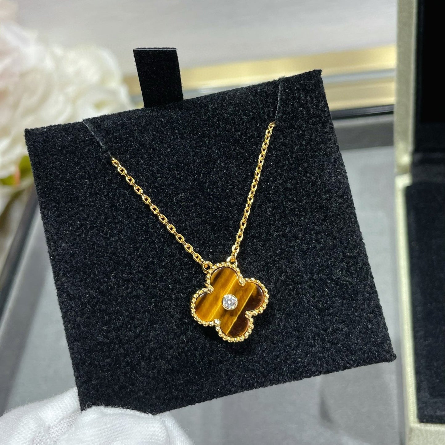 [ROSE]CLOVER 15MM DIAMOND AND YELLOW TIGER'S EYE AGATE necklace