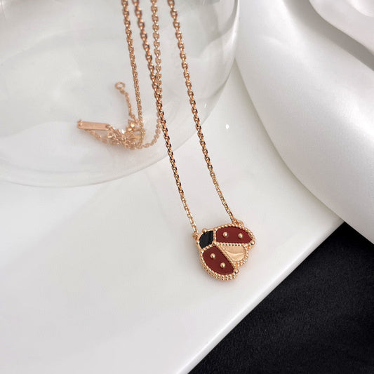 [ROSE]LUCKY  CARNELIANS LADYBUG NECKLACE