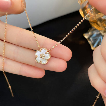 [ROSE]LUCKY  WHITE MOP  PLUM BLOSSOM NECKLACE