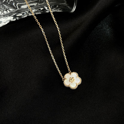 [ROSE]LUCKY  WHITE MOP  PLUM BLOSSOM NECKLACE