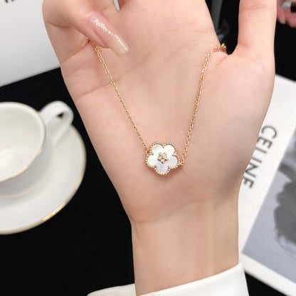 [ROSE]LUCKY  WHITE MOP  PLUM BLOSSOM NECKLACE