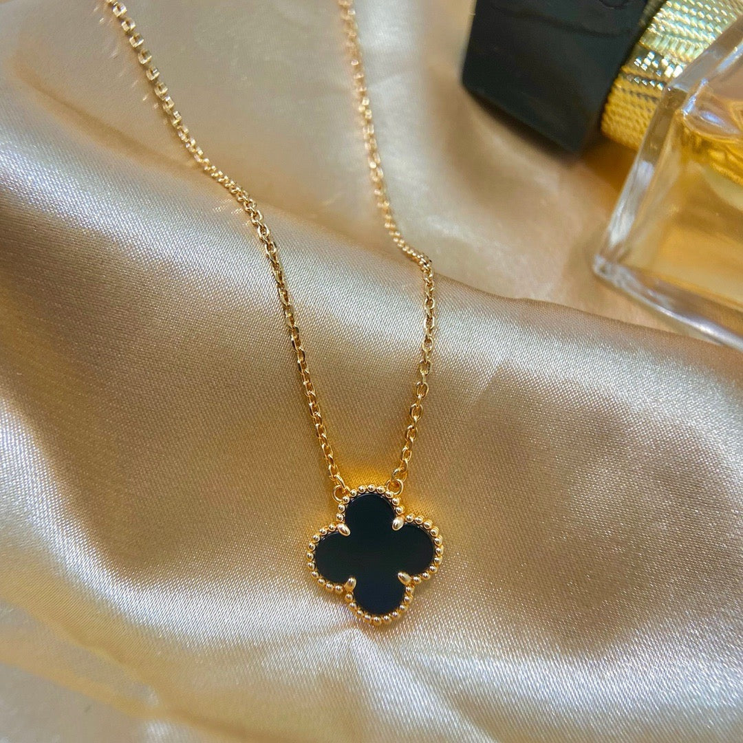 [ROSE]CLOVER 15MM BLACK ONYX SINGLE FLOWER NECKLACE