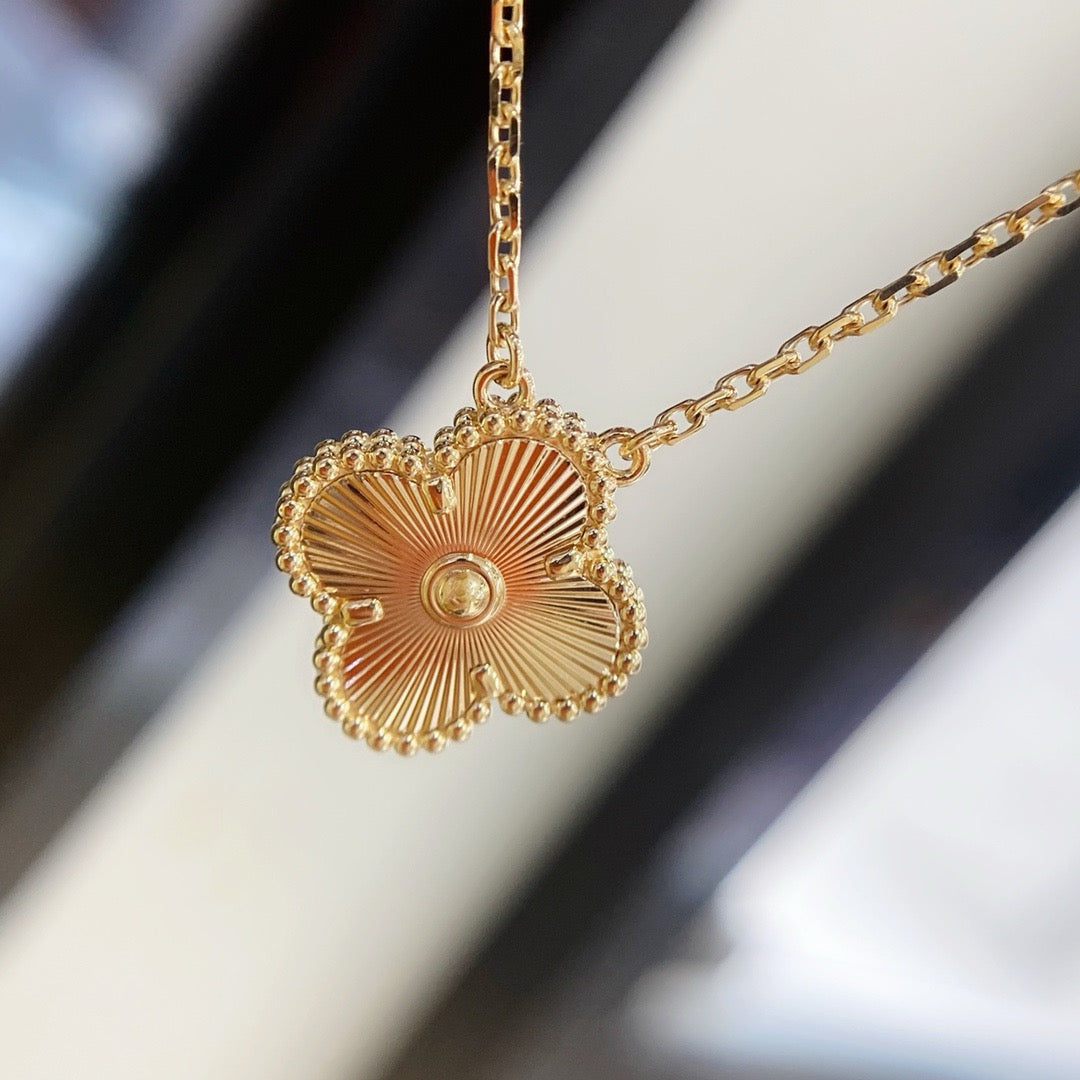 [ROSE]CLOVER 15MM LASER NECKLACE