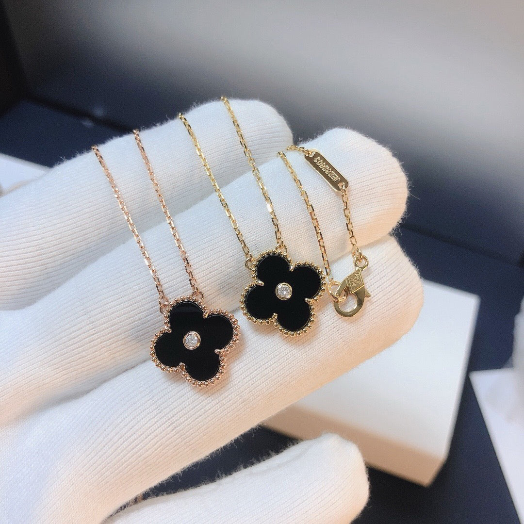 [ROSE]CLOVER 15MM DIAMOND ONYX NECKLACE