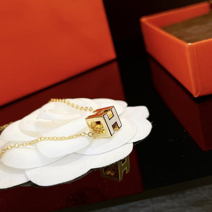 [Rose Jewels]H WHITE SQUARE GOLD NECKLACE