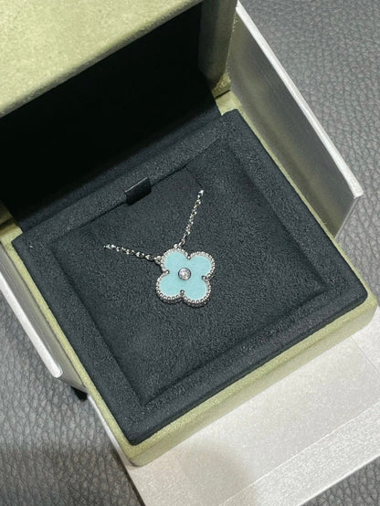 [ROSE]CLOVER 1 DIAMOND LIGHT BLUE SILVER NECKLACE