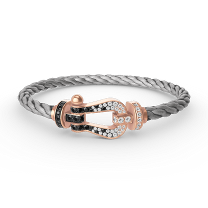 [Rose Jewels]FORCE GROSSES HUFEISENARMBAND MIT SCHWARZEN WEISSEN DIAMANTEN ROSÉGOLD