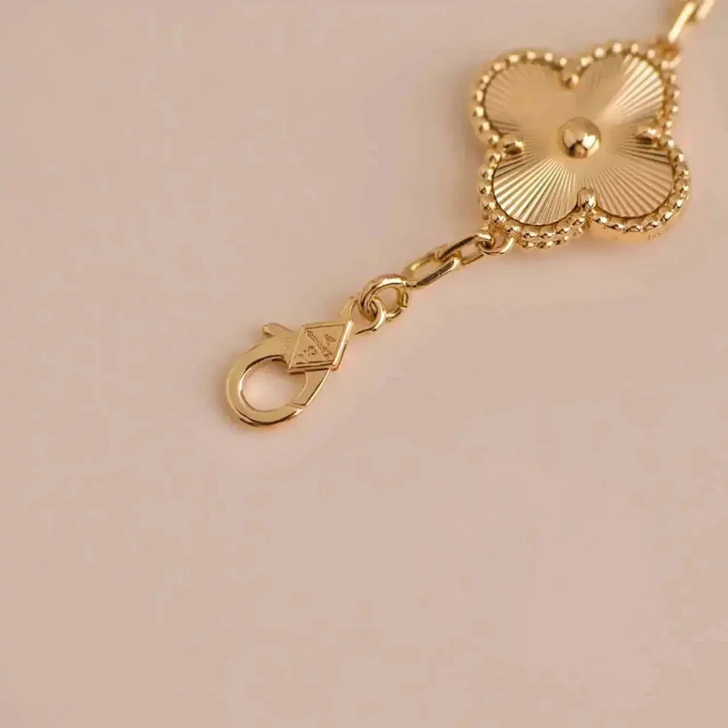 [ROSE]CLOVER 5 FLOWERS LASER BRACELET