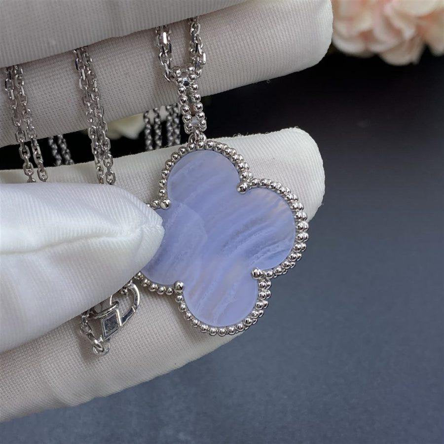 [ROSE]CLOVER SILVER CHALCEDONY BIG CLOVER NECKLACE