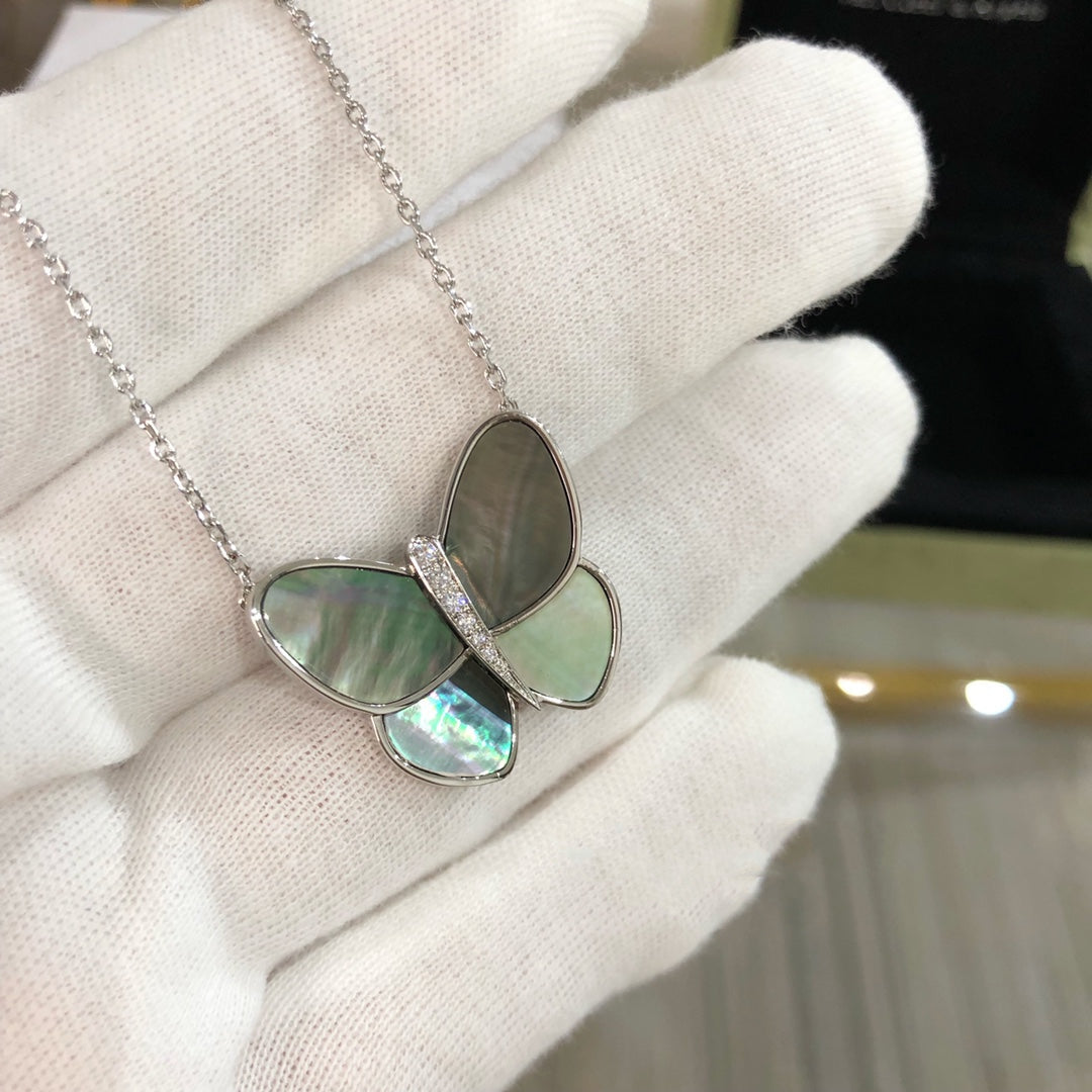 [ROSE]LARGE BUTTERFLY SILVER PENDANT DIAMOND NECKLACE