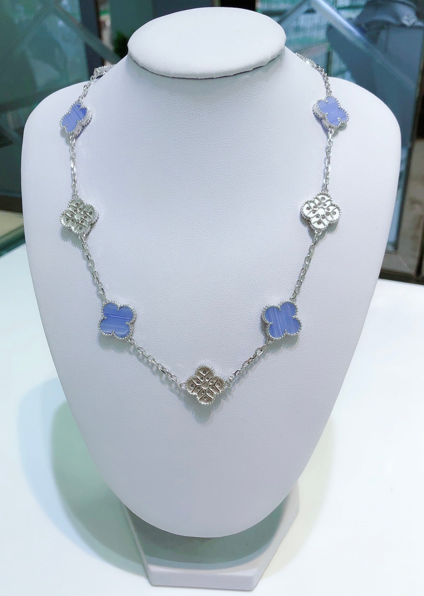 [ROSE]CLOVER 10 MOTIFS CHALCEDONY DIAMONDS SILVER NECKLACE